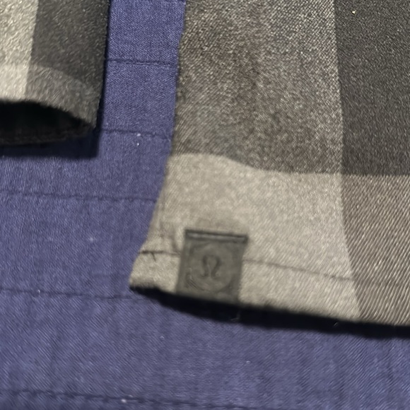 Lululemon button down - Picture 6 of 6